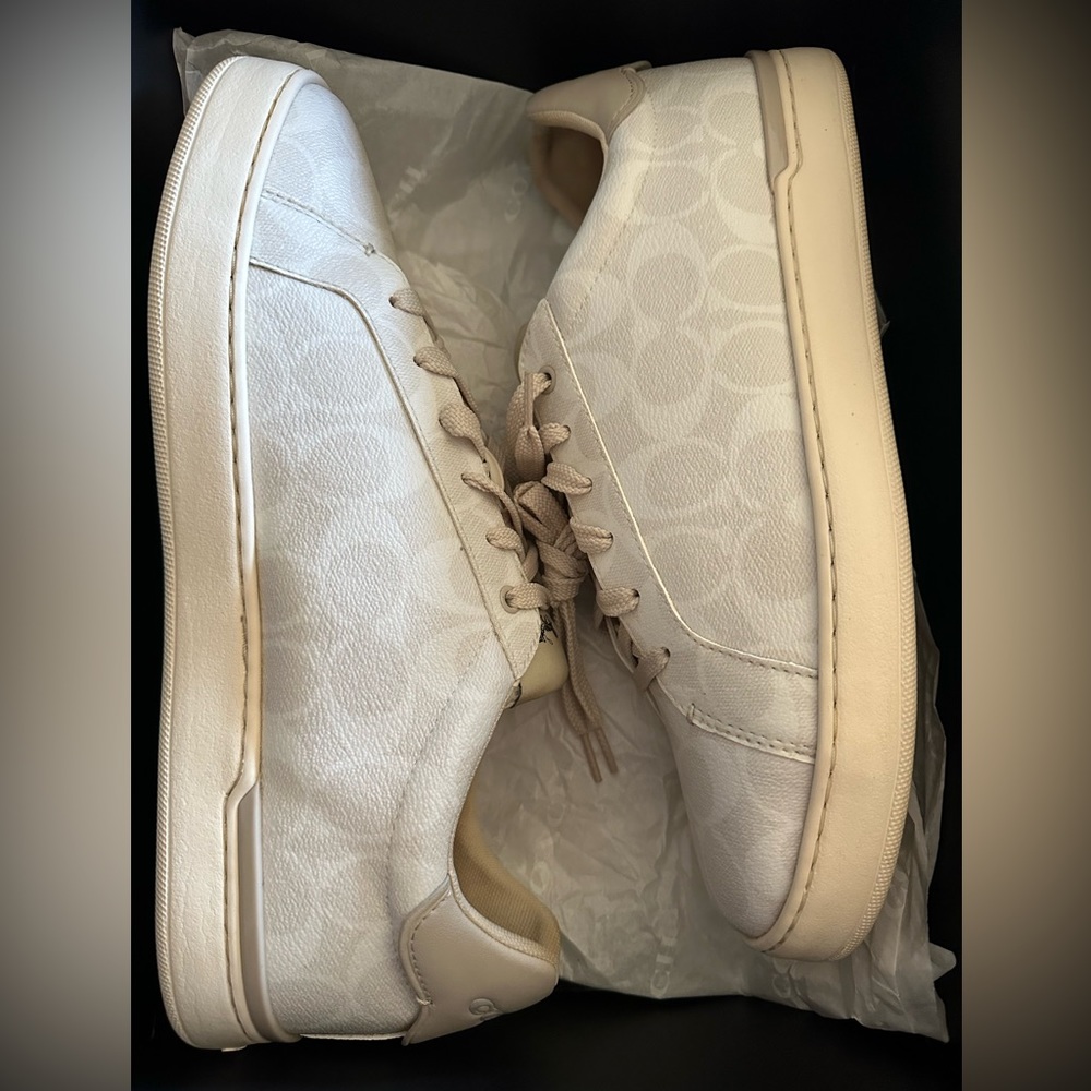 Men’s Coach Signature Logo Chalk